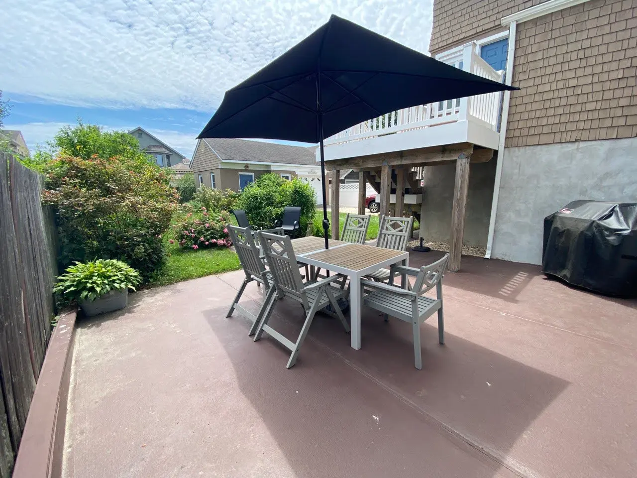 Outdoor dining area